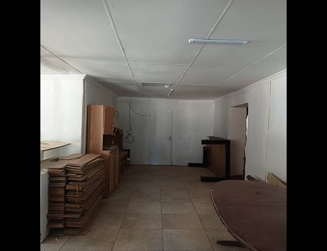25,696M² SMALLHOLDING FOR SALE IN COOPERVILLE